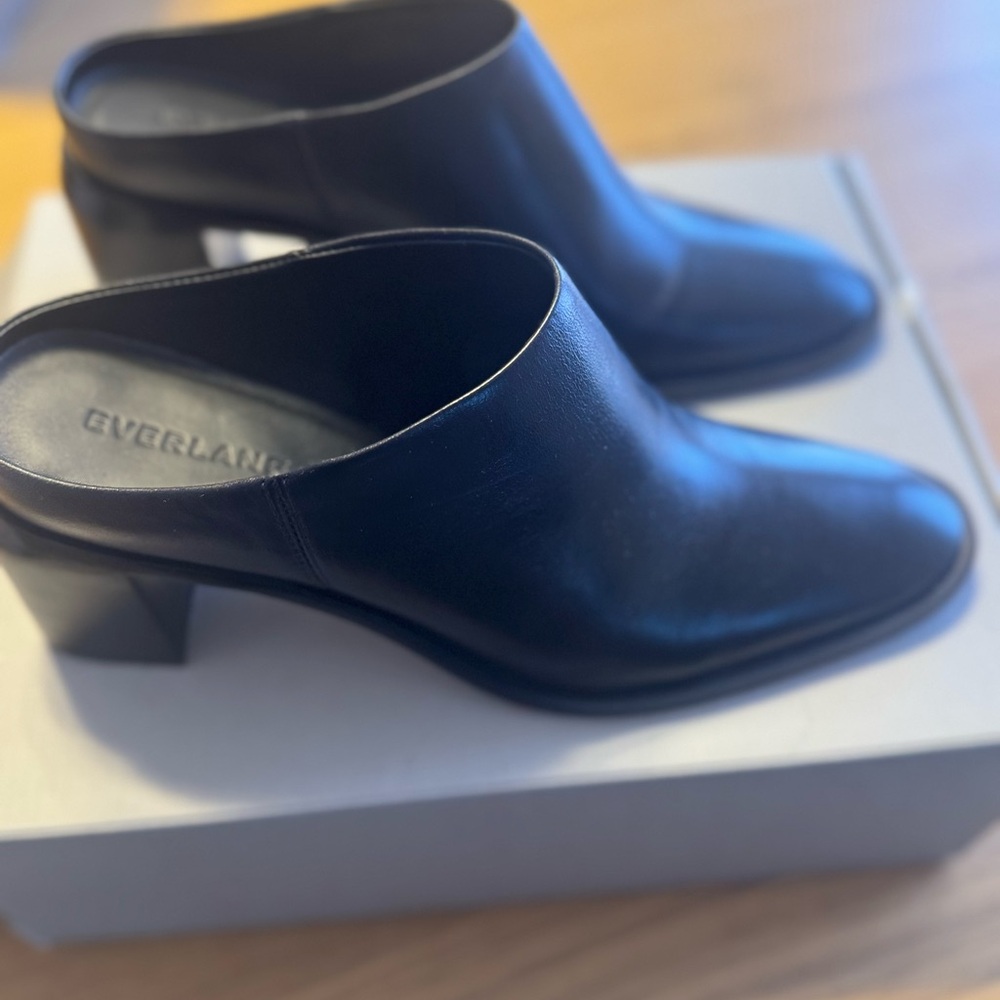 Everlane Classic Black Leather Mules